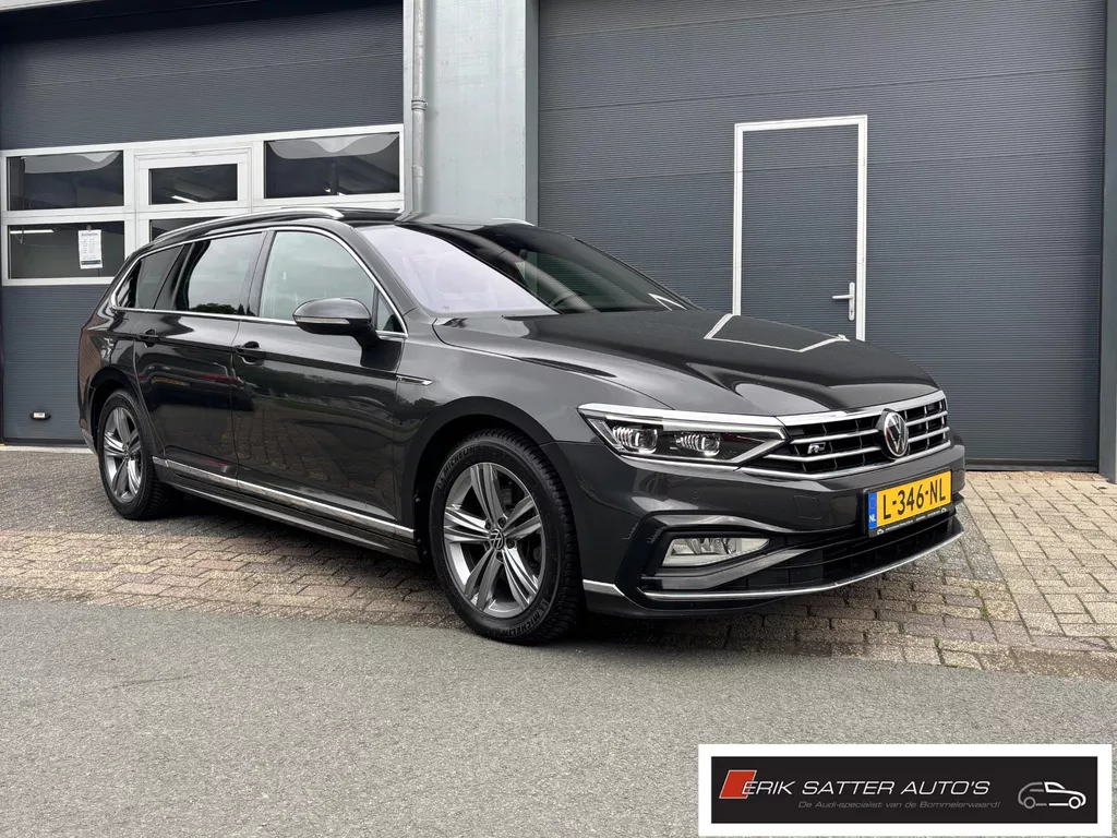 Volkswagen Passat Variant 1.5 TSI R-Line Business + Panoramadak| Camera| PDC V+A| Trekhaak| App| Ergo stoel| Virtueel cockpit