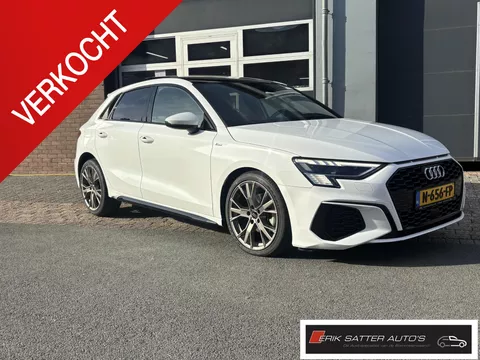 Audi A3 Sportback 30 TFSI S edition Black optic| Matrix Led| Panoramadak| App| Carplay| Private glass