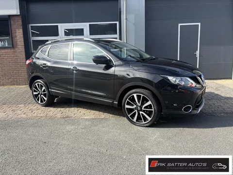 Nissan Qashqai 1.2 Tekna Panoramadak |  Achteruitrijcamera | Stoelverwarming | Trekhaak| Nieuwe distributie