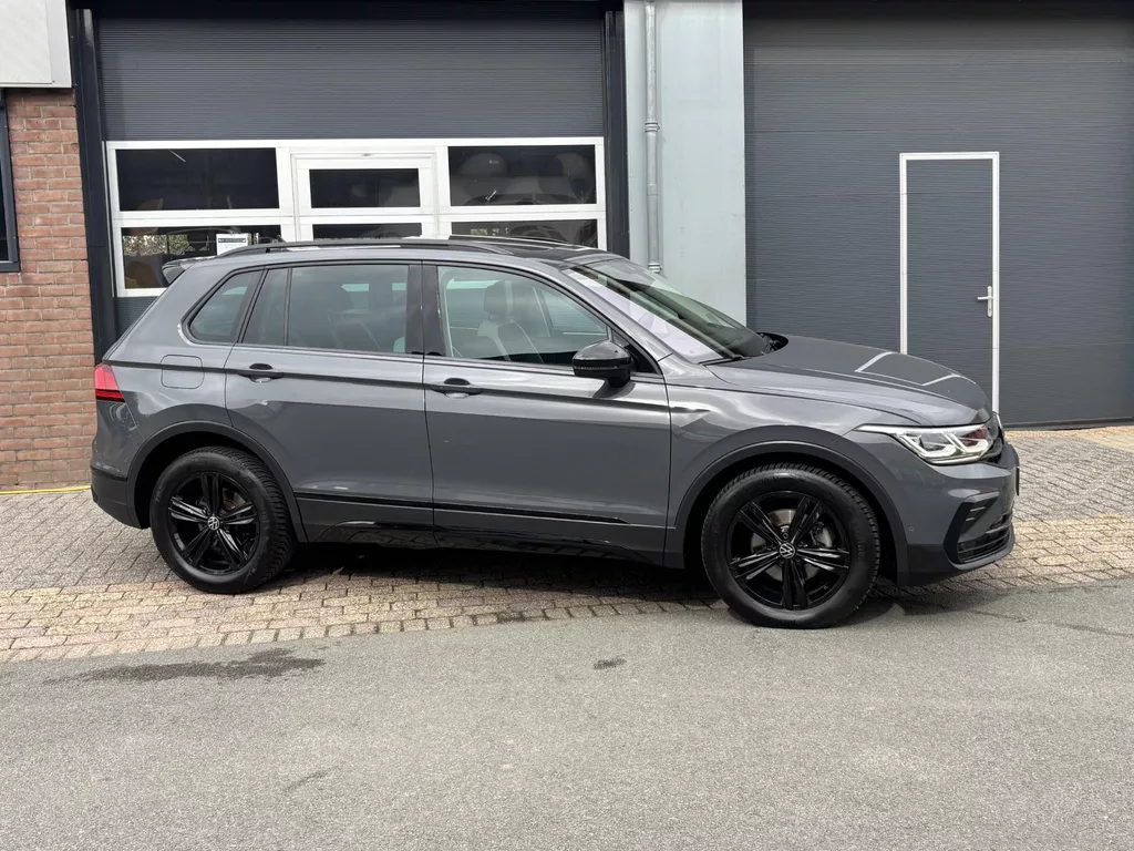 Volkswagen Tiguan 1.5 TSI Elegance Urban Sport | HUD| Led| Panoramadak| Stoelverw.| Harman Kardon| Trekhaak| Keyless Volkswagen Tiguan 1.5 TSI Elegance Urban Sport | HUD| Led| Panoramadak| Stoelverw.| Harman Kardon| Trekhaak| Keyless