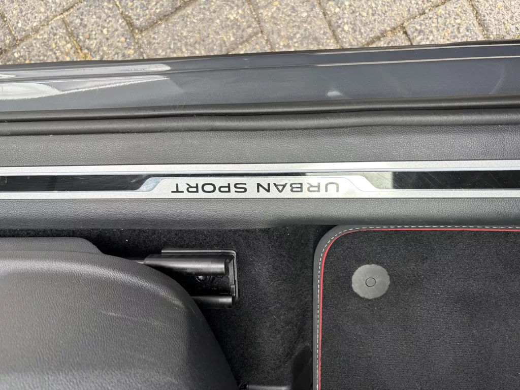 Volkswagen Tiguan 1.5 TSI Elegance Urban Sport | HUD| Led| Panoramadak| Stoelverw.| Harman Kardon| Trekhaak| Keyless Volkswagen Tiguan 1.5 TSI Elegance Urban Sport | HUD| Led| Panoramadak| Stoelverw.| Harman Kardon| Trekhaak| Keyless