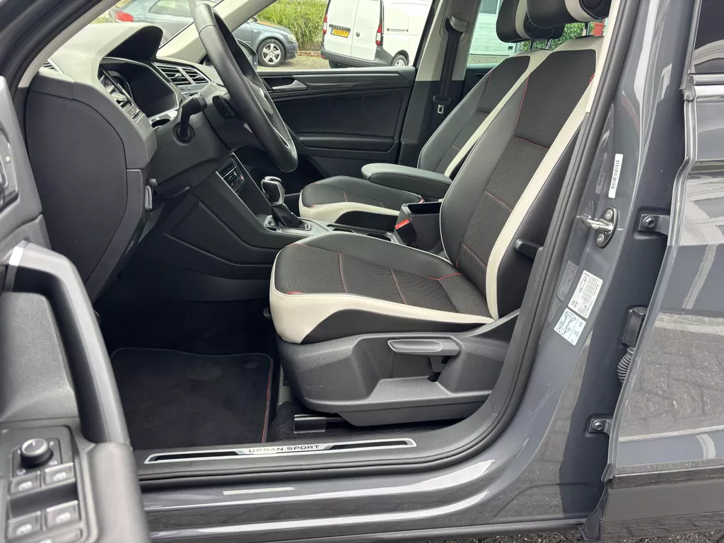 Volkswagen Tiguan 1.5 TSI Elegance Urban Sport | HUD| Led| Panoramadak| Stoelverw.| Harman Kardon| Trekhaak| Keyless Volkswagen Tiguan 1.5 TSI Elegance Urban Sport | HUD| Led| Panoramadak| Stoelverw.| Harman Kardon| Trekhaak| Keyless