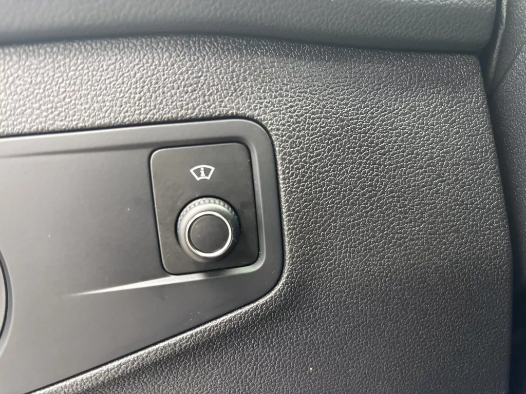 Volkswagen Tiguan 1.5 TSI Elegance Urban Sport | HUD| Led| Panoramadak| Stoelverw.| Harman Kardon| Trekhaak| Keyless Volkswagen Tiguan 1.5 TSI Elegance Urban Sport | HUD| Led| Panoramadak| Stoelverw.| Harman Kardon| Trekhaak| Keyless