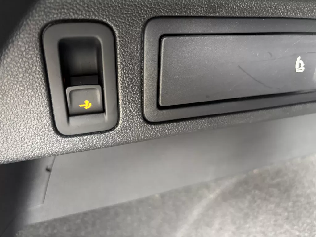 Volkswagen Tiguan 1.5 TSI Elegance Urban Sport | HUD| Led| Panoramadak| Stoelverw.| Harman Kardon| Trekhaak| Keyless Volkswagen Tiguan 1.5 TSI Elegance Urban Sport | HUD| Led| Panoramadak| Stoelverw.| Harman Kardon| Trekhaak| Keyless