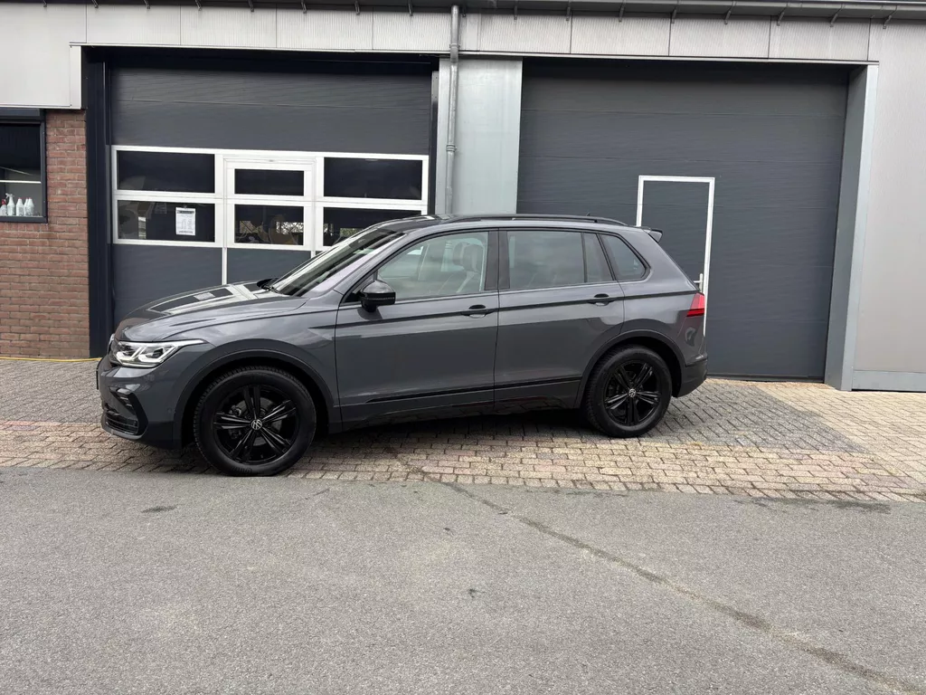 Volkswagen Tiguan 1.5 TSI Elegance Urban Sport | HUD| Led| Panoramadak| Stoelverw.| Harman Kardon| Trekhaak| Keyless Volkswagen Tiguan 1.5 TSI Elegance Urban Sport | HUD| Led| Panoramadak| Stoelverw.| Harman Kardon| Trekhaak| Keyless