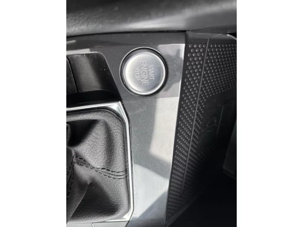 Volkswagen Tiguan 1.5 TSI Elegance Urban Sport | HUD| Led| Panoramadak| Stoelverw.| Harman Kardon| Trekhaak| Keyless Volkswagen Tiguan 1.5 TSI Elegance Urban Sport | HUD| Led| Panoramadak| Stoelverw.| Harman Kardon| Trekhaak| Keyless