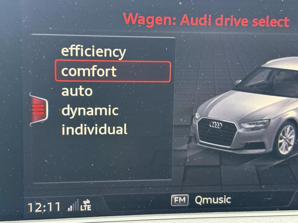 Audi A3 Sportback 2.0 TFSI Sport S Line Edition 19"| B&O| Navigatie| NL-Auto. Audi A3 Sportback 2.0 TFSI Sport S Line Edition 19"| B&O| Navigatie| NL-Auto.