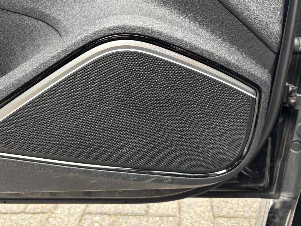 Audi A3 Sportback 2.0 TFSI Sport S Line Edition 19"| B&O| Navigatie| NL-Auto. Audi A3 Sportback 2.0 TFSI Sport S Line Edition 19"| B&O| Navigatie| NL-Auto.