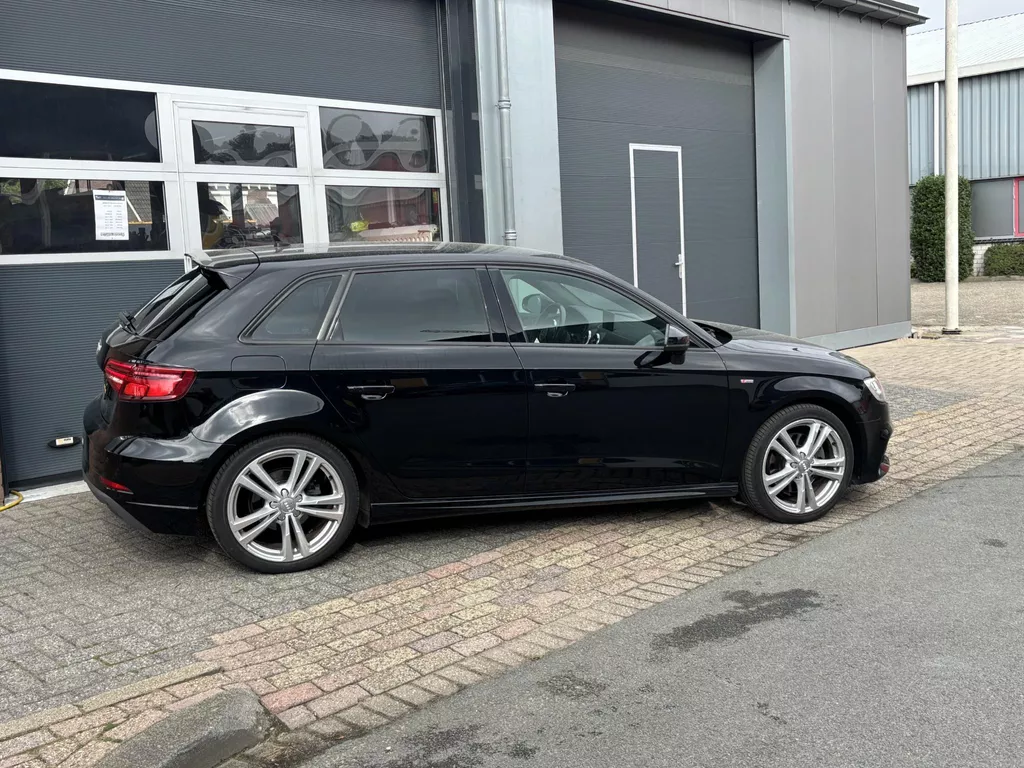 Audi A3 Sportback 2.0 TFSI Sport S Line Edition 19"| B&O| Navigatie| NL-Auto. Audi A3 Sportback 2.0 TFSI Sport S Line Edition 19"| B&O| Navigatie| NL-Auto.