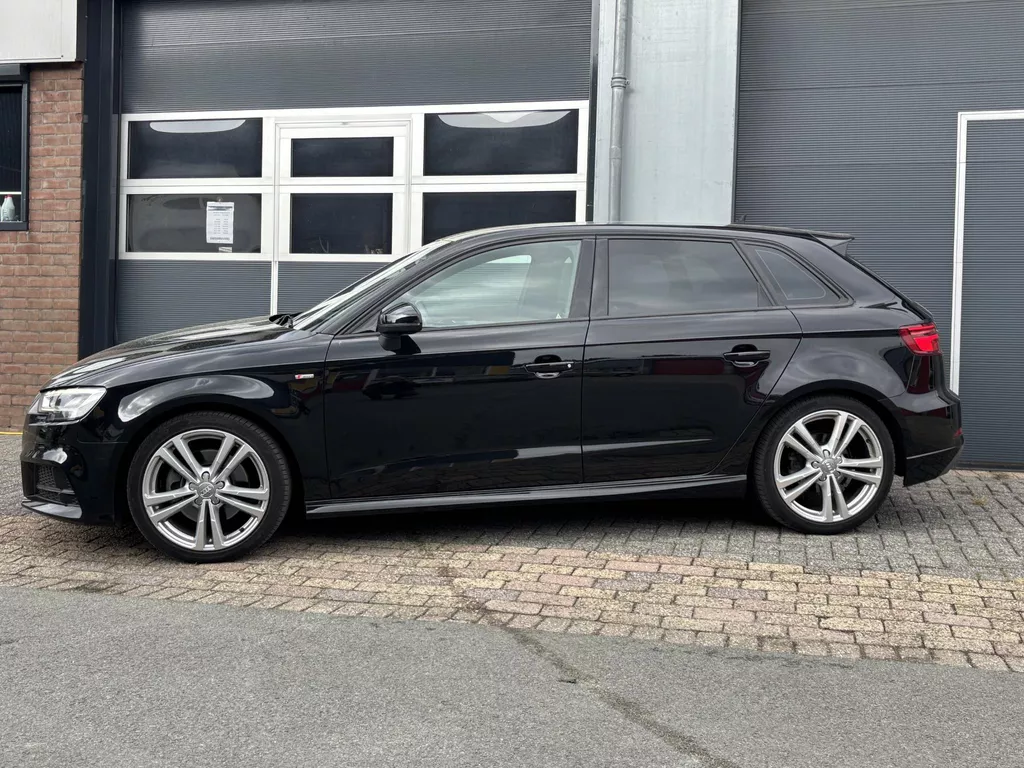 Audi A3 Sportback 2.0 TFSI Sport S Line Edition 19"| B&O| Navigatie| NL-Auto. Audi A3 Sportback 2.0 TFSI Sport S Line Edition 19"| B&O| Navigatie| NL-Auto.