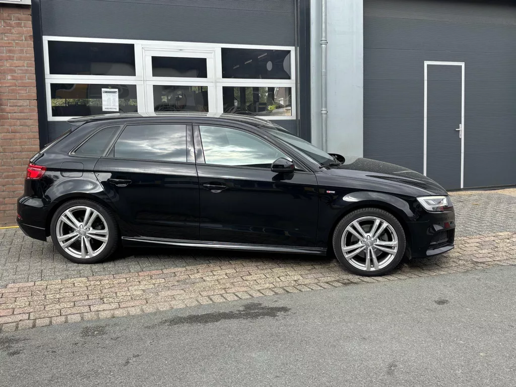 Audi A3 Sportback 2.0 TFSI Sport S Line Edition 19"| B&O| Navigatie| NL-Auto. Audi A3 Sportback 2.0 TFSI Sport S Line Edition 19"| B&O| Navigatie| NL-Auto.
