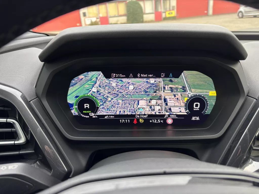 Audi Q4 e-tron 40 Launch edition S Competition 77 kWh trekhaak inklapbaar |Warmtepomp | PDC V+A | voorverwarming| Carplay Audi Q4 e-tron 40 Launch edition S Competition 77 kWh trekhaak inklapbaar |Warmtepomp | PDC V+A | voorverwarming| Carplay