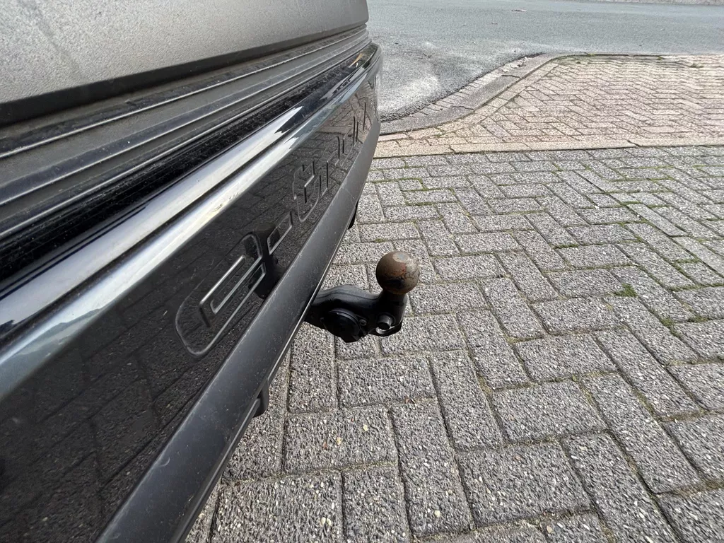 Audi Q4 e-tron 40 Launch edition S Competition 77 kWh trekhaak inklapbaar |Warmtepomp | PDC V+A | voorverwarming| Carplay Audi Q4 e-tron 40 Launch edition S Competition 77 kWh trekhaak inklapbaar |Warmtepomp | PDC V+A | voorverwarming| Carplay