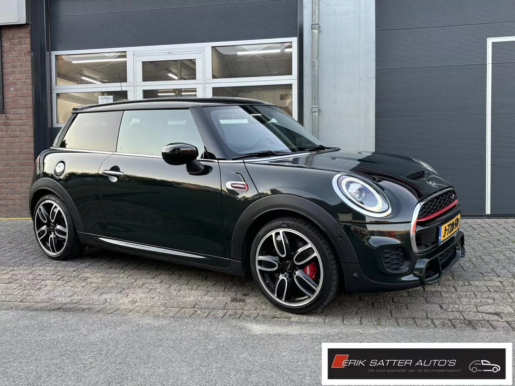 Mini Mini 2.0 John Cooper Works Chili Rebel Green| Head up| Harman Kardon| Led| Keyless| Stoelverw.| Carplay| Nederlandse auto